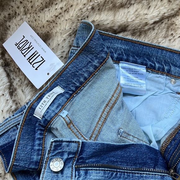 Katheryn Mid Rise Straight Leg Jeans - Picture 5 of 5